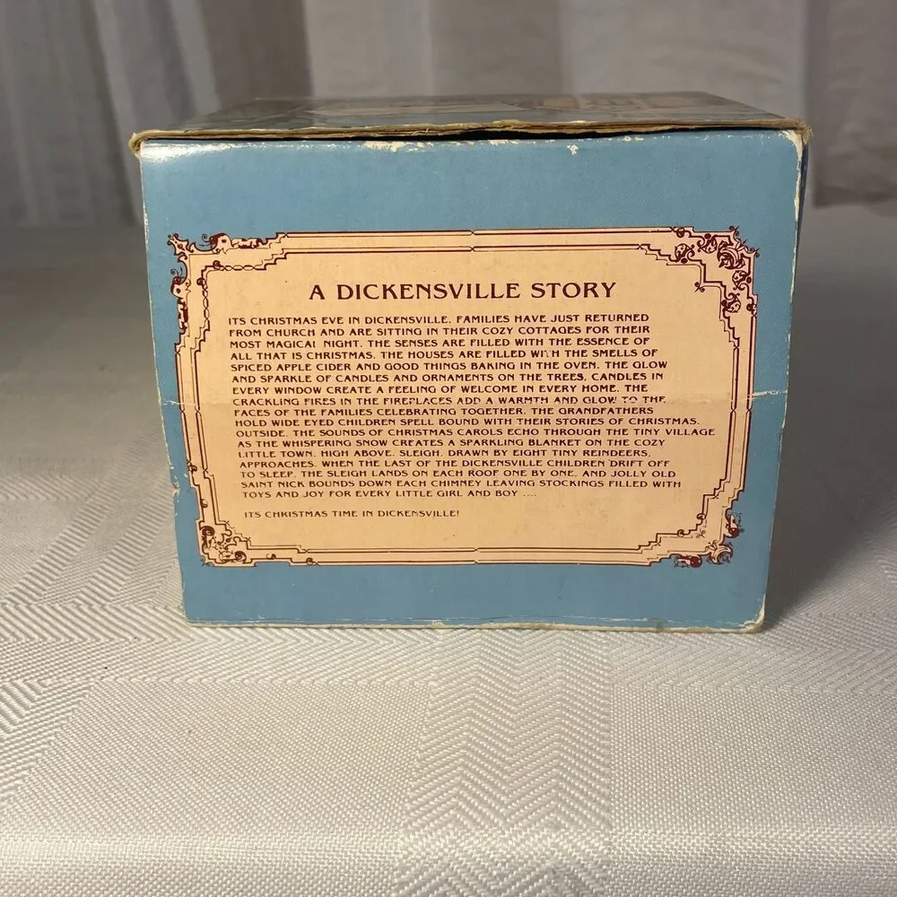1990 NOMA Dickensville Porcelain Apple Stand #6114 Christmas Village Boxed